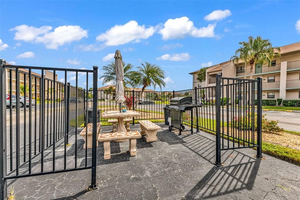 For Sale: $169,900 (2 beds, 2 baths, 1153 Square Feet)