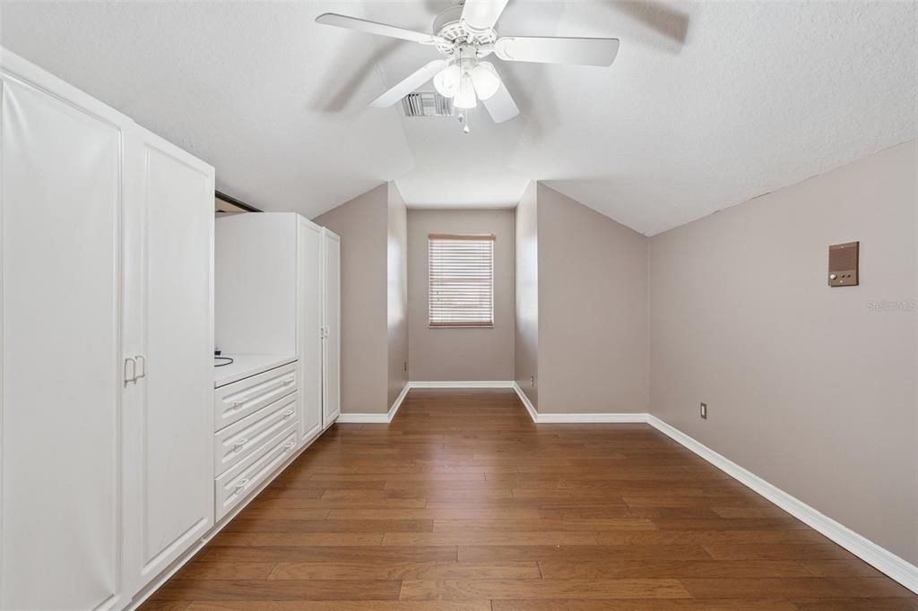 Под контрактом: $599,000 (4 спален, 4 ванн, 2957 Квадратных фут)