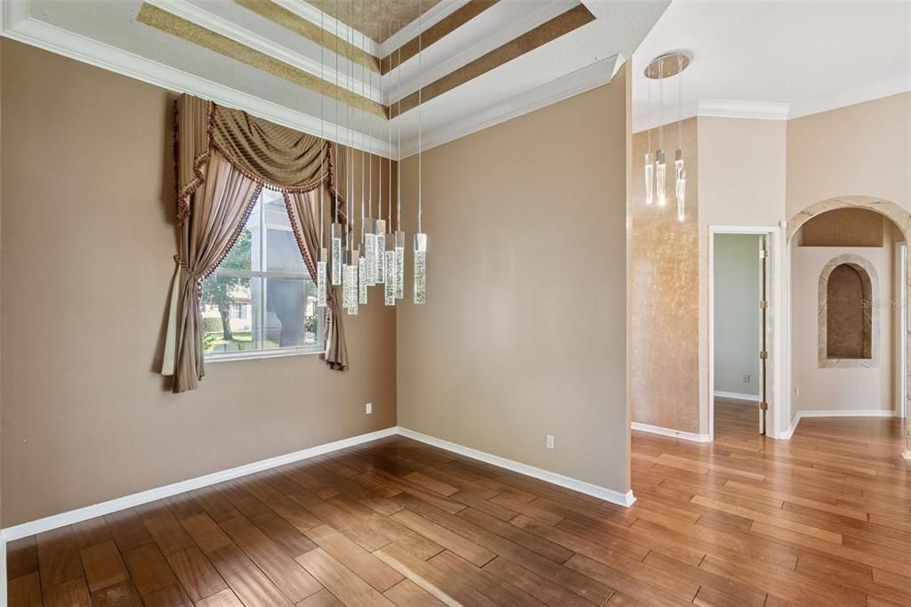 Под контрактом: $599,000 (4 спален, 4 ванн, 2957 Квадратных фут)