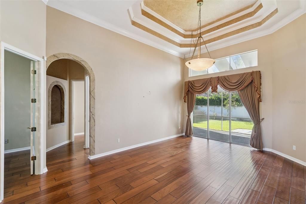 Под контрактом: $599,000 (4 спален, 4 ванн, 2957 Квадратных фут)