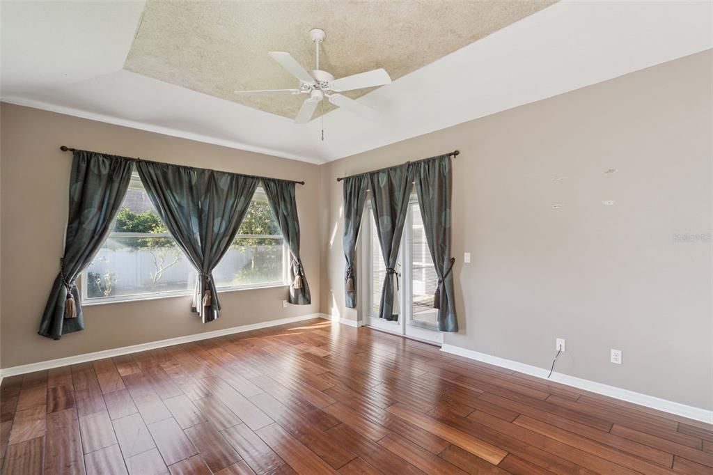 Под контрактом: $599,000 (4 спален, 4 ванн, 2957 Квадратных фут)