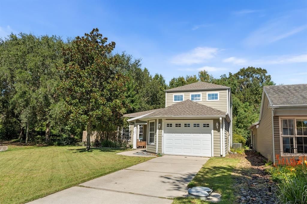 合同活跃: $325,000 (3 贝兹, 2 浴室, 1547 平方英尺)