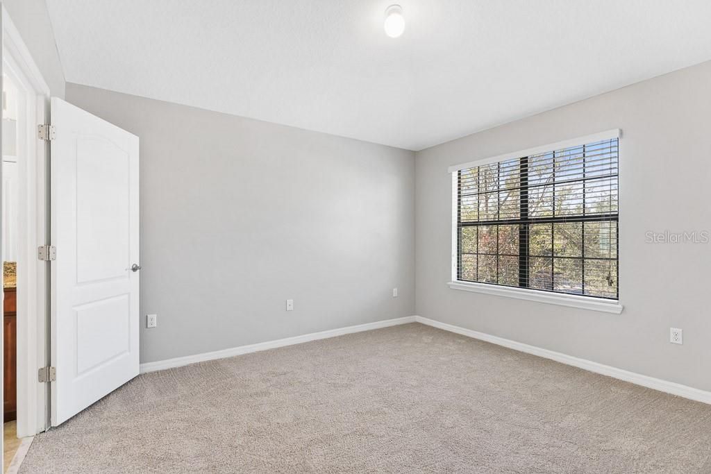 出租: $2,000 (2 贝兹, 2 浴室, 1253 平方英尺)