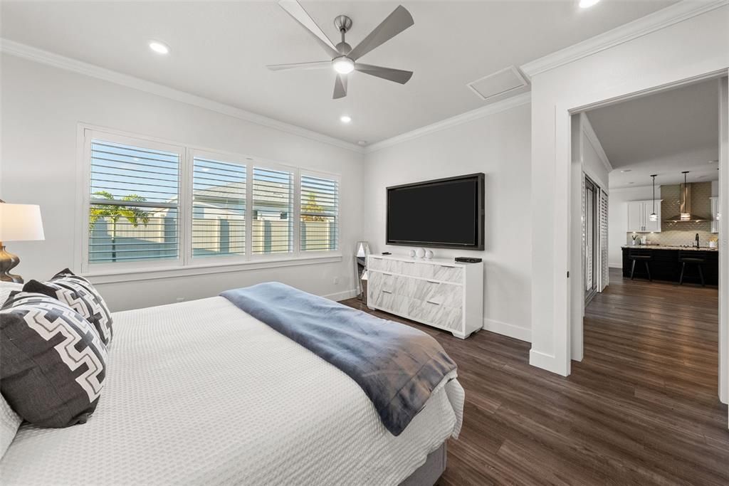 Active With Contract: $620,000 (3 beds, 2 baths, 2497 Square Feet)