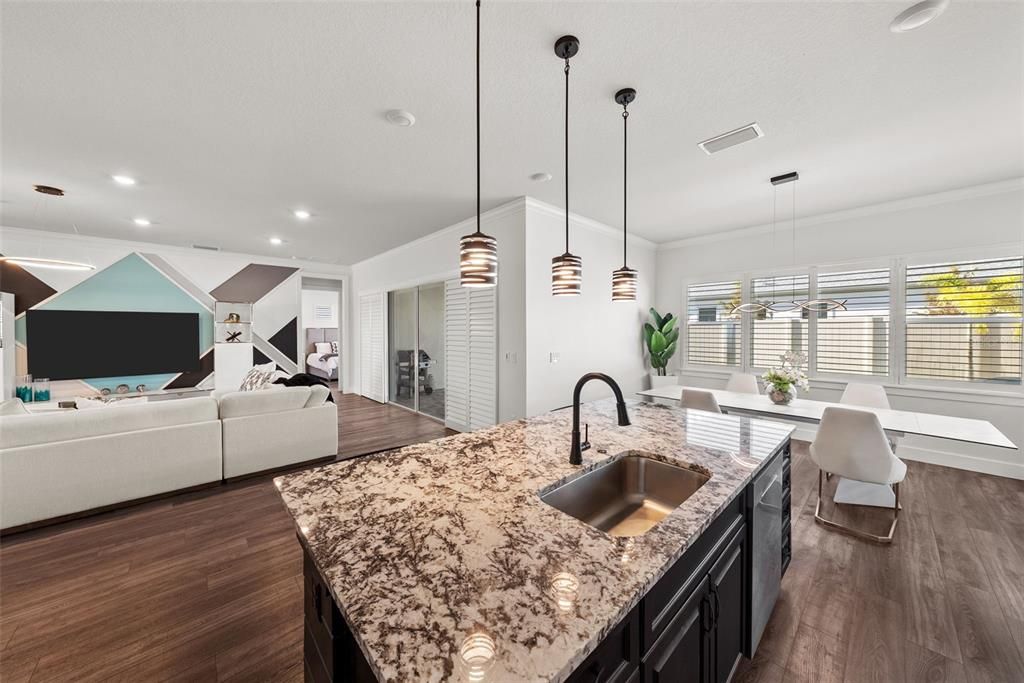 Active With Contract: $620,000 (3 beds, 2 baths, 2497 Square Feet)