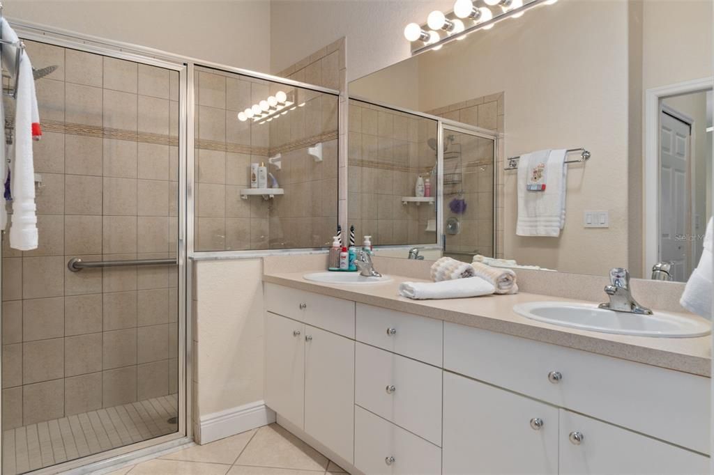 Active With Contract: $294,700 (3 beds, 2 baths, 1719 Square Feet)