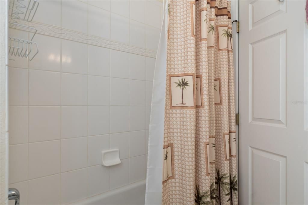 Active With Contract: $294,700 (3 beds, 2 baths, 1719 Square Feet)