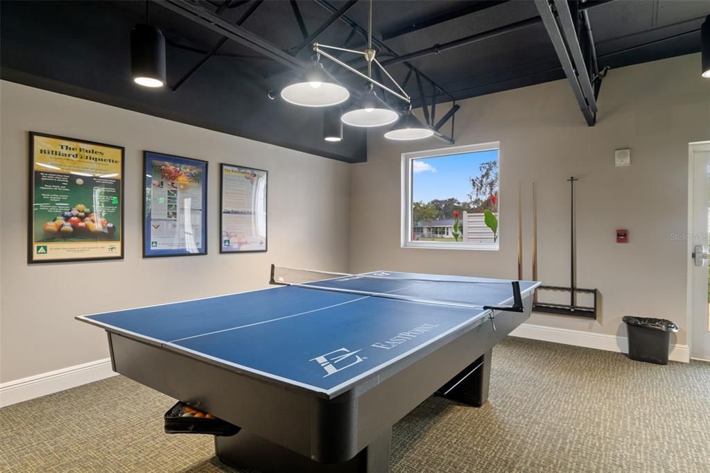 Active With Contract: $294,700 (3 beds, 2 baths, 1719 Square Feet)