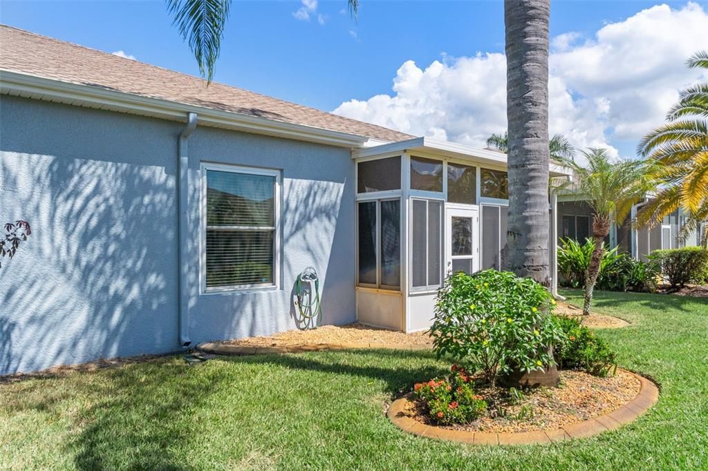 Active With Contract: $294,700 (3 beds, 2 baths, 1719 Square Feet)