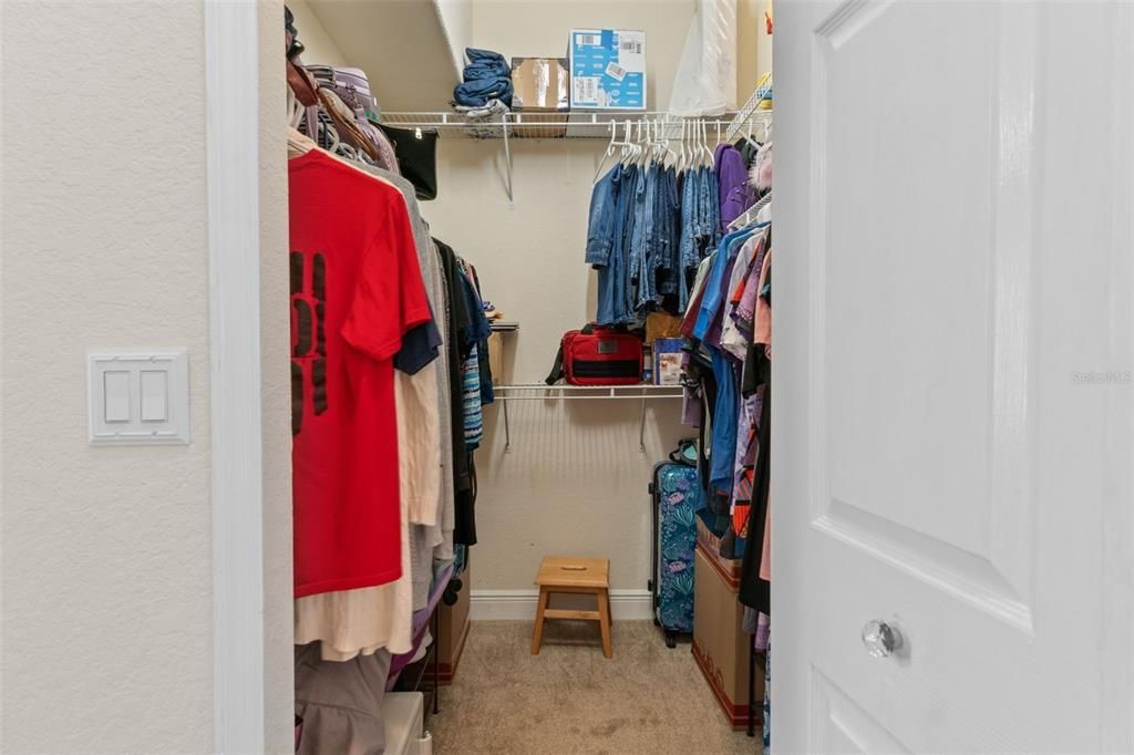 Active With Contract: $294,700 (3 beds, 2 baths, 1719 Square Feet)