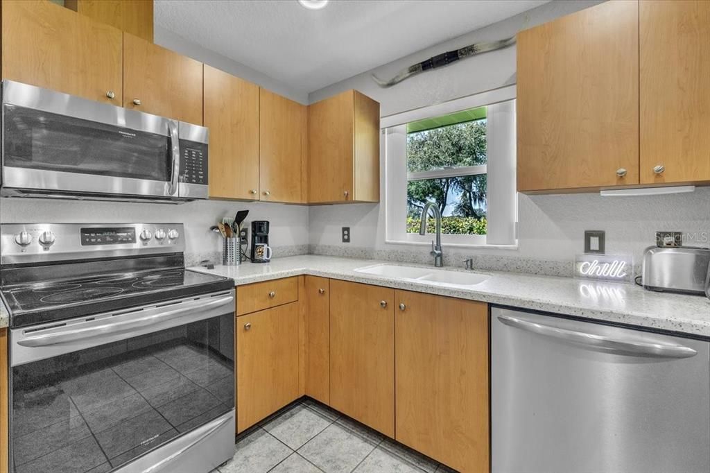 待售: $399,900 (3 贝兹, 2 浴室, 1648 平方英尺)