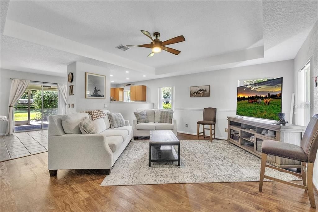 待售: $399,900 (3 贝兹, 2 浴室, 1648 平方英尺)