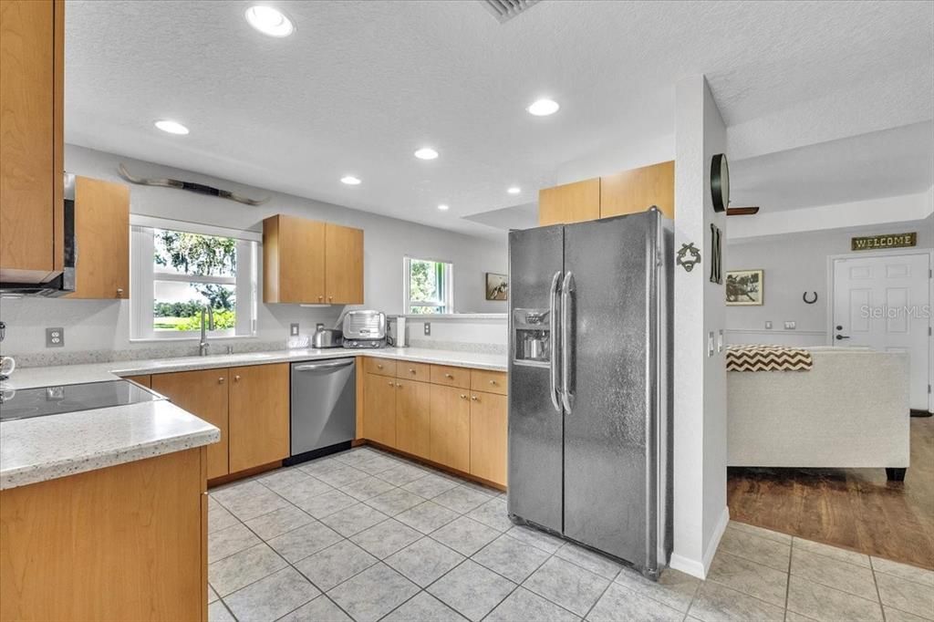 待售: $399,900 (3 贝兹, 2 浴室, 1648 平方英尺)