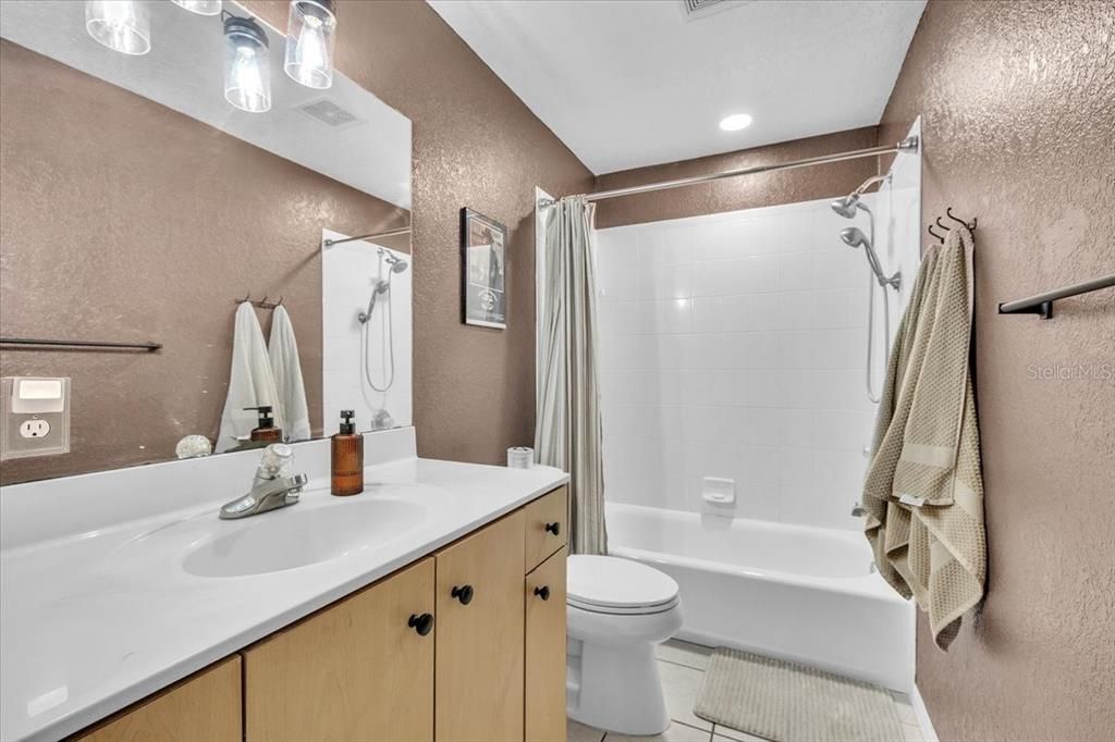 待售: $399,900 (3 贝兹, 2 浴室, 1648 平方英尺)