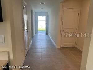 For Rent: $2,100 (4 beds, 2 baths, 1828 Square Feet)