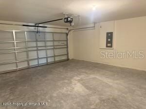 For Rent: $2,100 (4 beds, 2 baths, 1828 Square Feet)