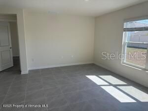 For Rent: $2,100 (4 beds, 2 baths, 1828 Square Feet)