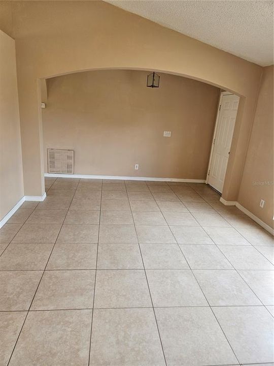 En Venta: $365,000 (3 camas, 2 baños, 1751 Pies cuadrados)