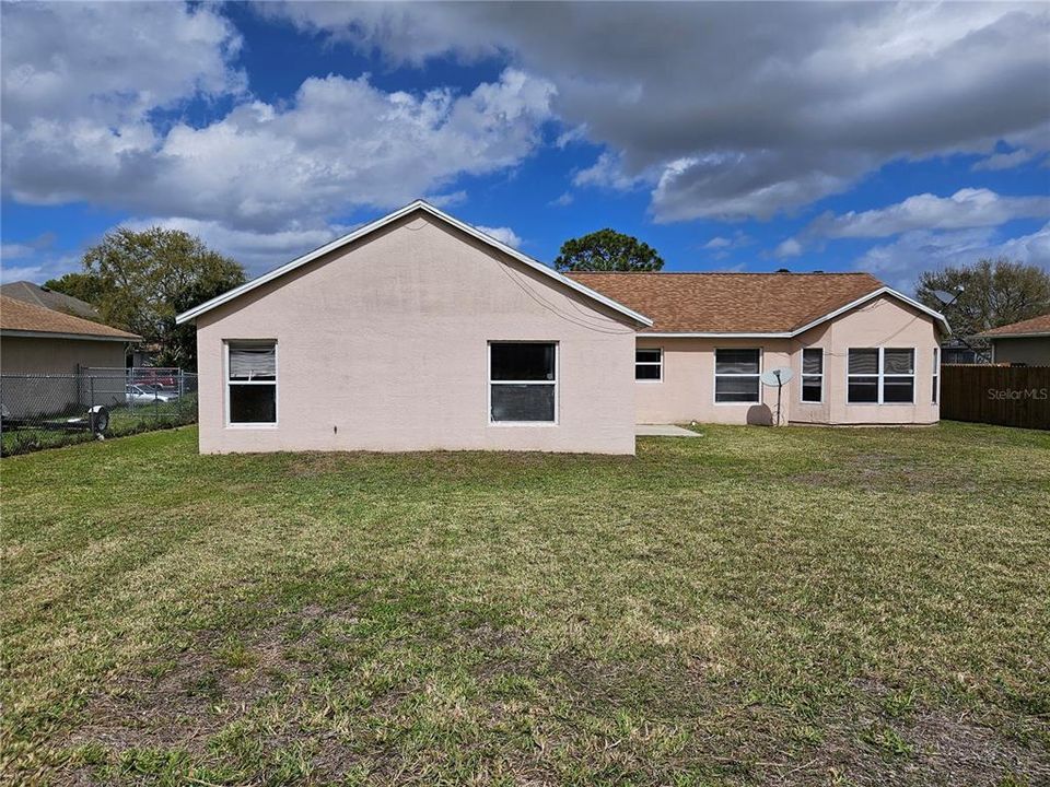 En Venta: $365,000 (3 camas, 2 baños, 1751 Pies cuadrados)