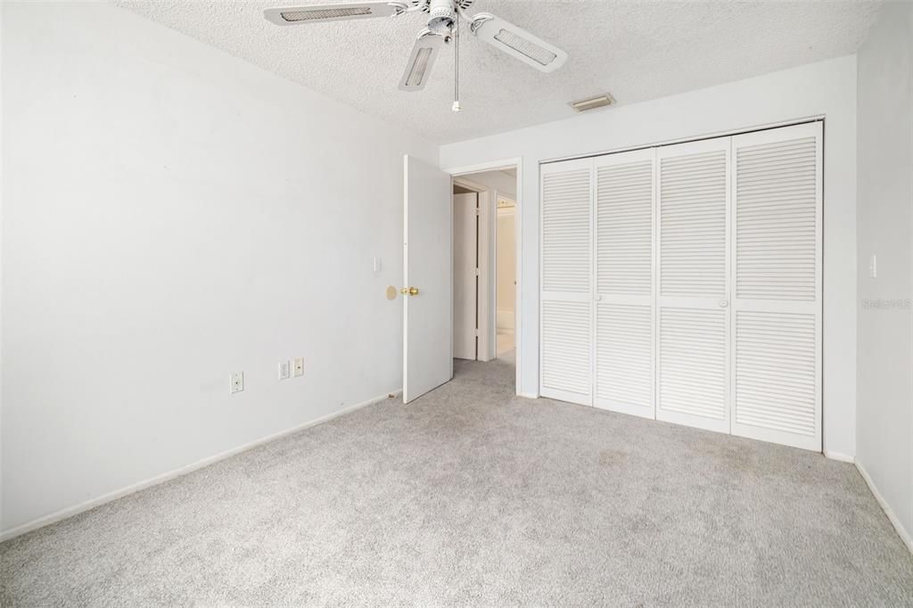 Под контрактом: $195,000 (3 спален, 2 ванн, 1545 Квадратных фут)