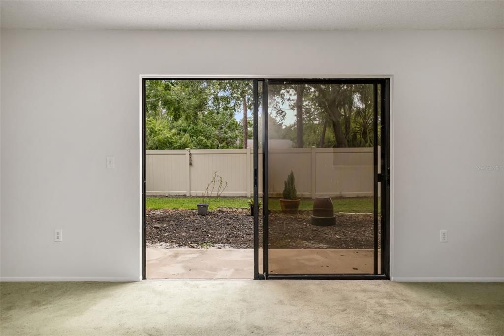 Под контрактом: $195,000 (3 спален, 2 ванн, 1545 Квадратных фут)