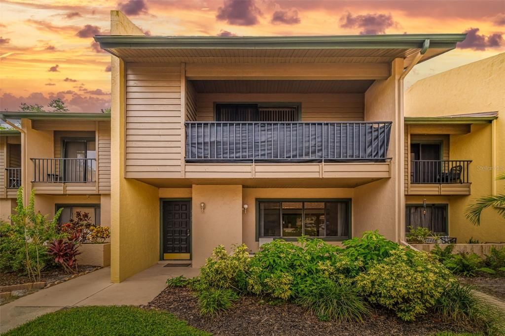 Под контрактом: $195,000 (3 спален, 2 ванн, 1545 Квадратных фут)