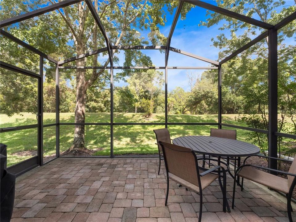 Active With Contract: $389,900 (3 beds, 2 baths, 1753 Square Feet)