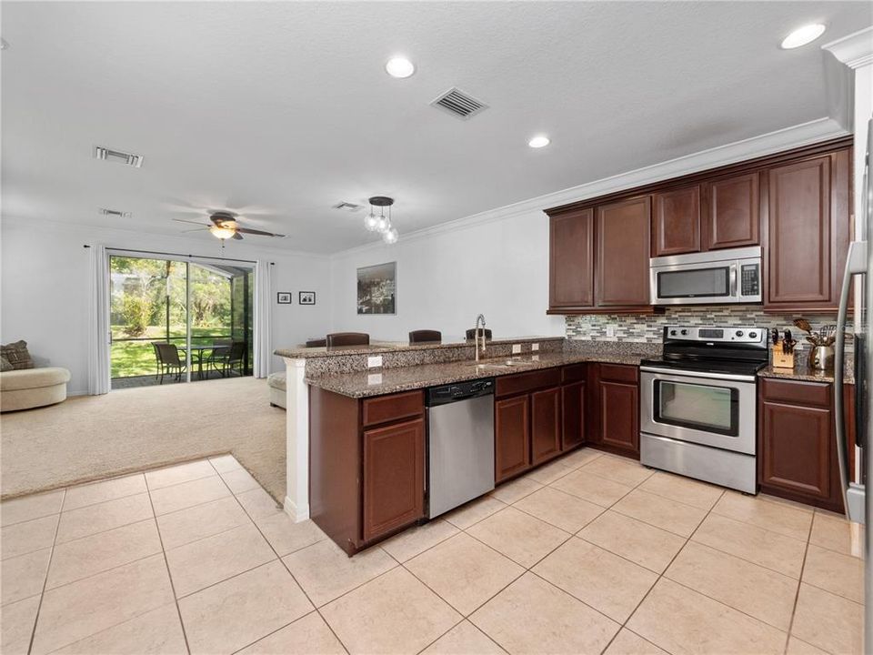 Active With Contract: $389,900 (3 beds, 2 baths, 1753 Square Feet)