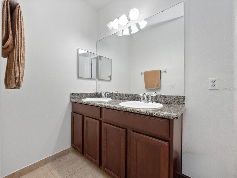 Active With Contract: $389,900 (3 beds, 2 baths, 1753 Square Feet)