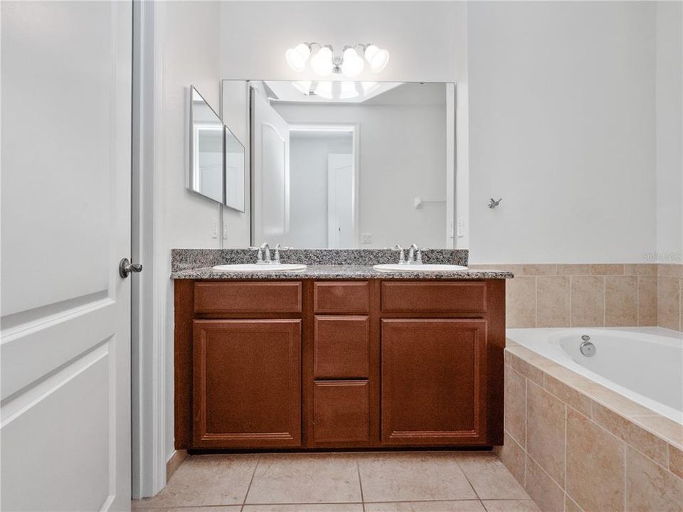 Active With Contract: $389,900 (3 beds, 2 baths, 1753 Square Feet)