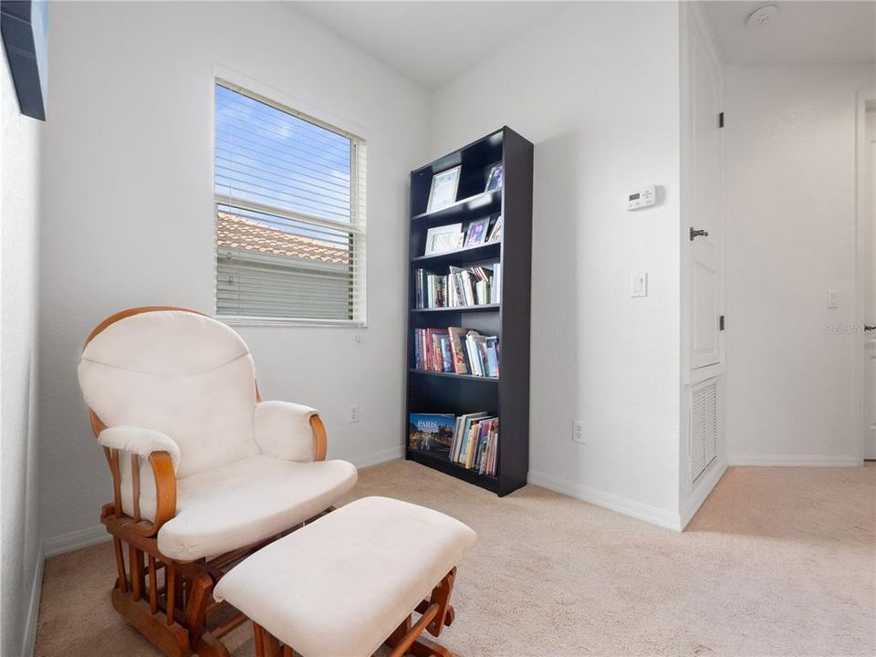 Active With Contract: $389,900 (3 beds, 2 baths, 1753 Square Feet)