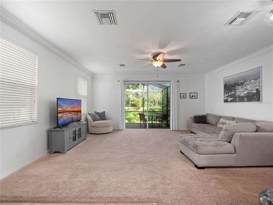 Active With Contract: $389,900 (3 beds, 2 baths, 1753 Square Feet)