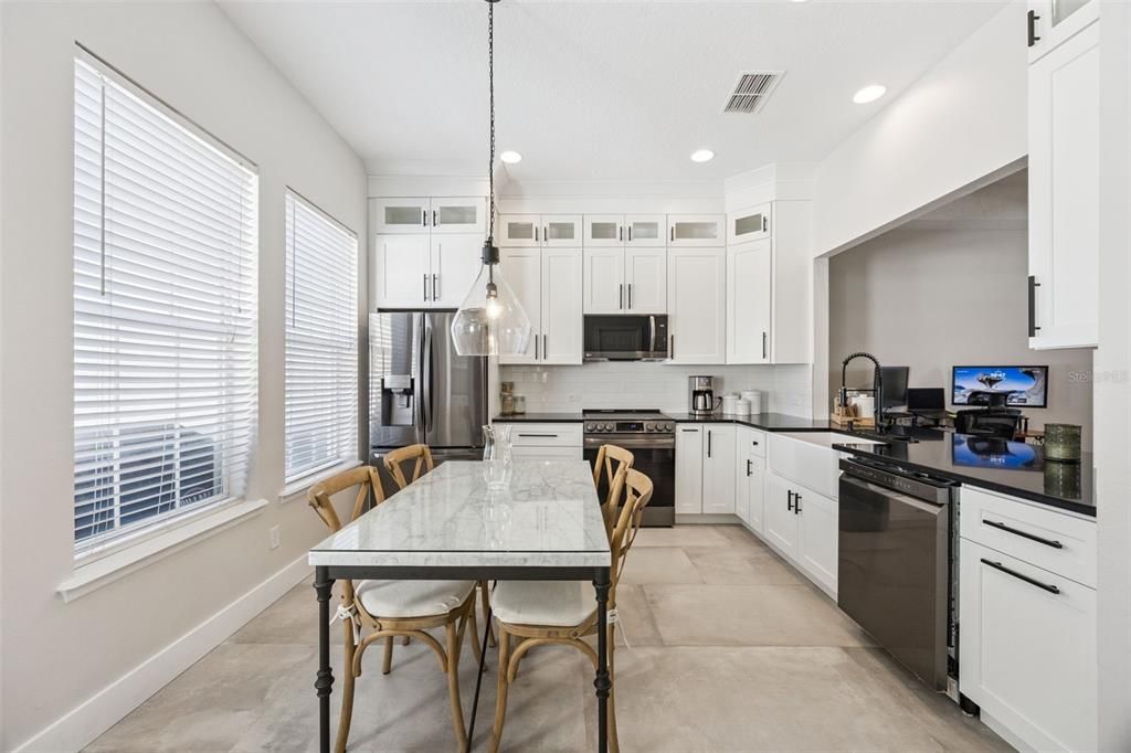 待售: $679,900 (3 贝兹, 2 浴室, 1994 平方英尺)