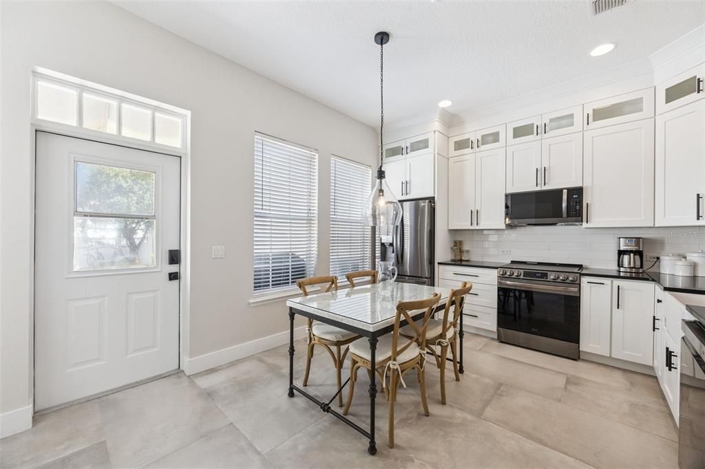 待售: $679,900 (3 贝兹, 2 浴室, 1994 平方英尺)