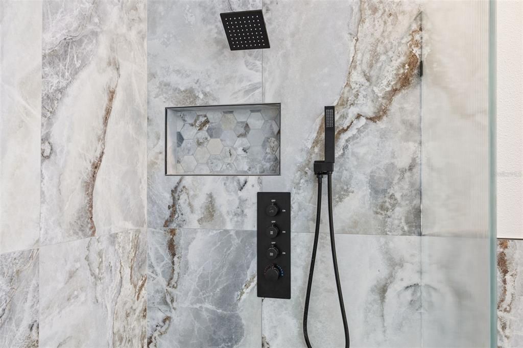 待售: $679,900 (3 贝兹, 2 浴室, 1994 平方英尺)