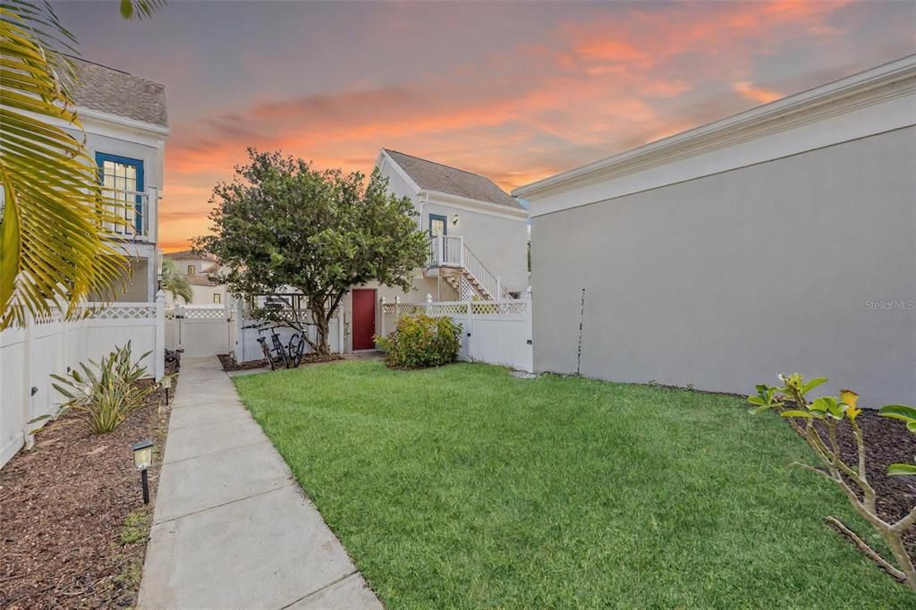 待售: $679,900 (3 贝兹, 2 浴室, 1994 平方英尺)