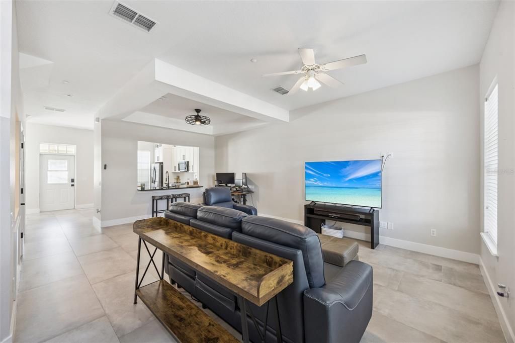 待售: $679,900 (3 贝兹, 2 浴室, 1994 平方英尺)