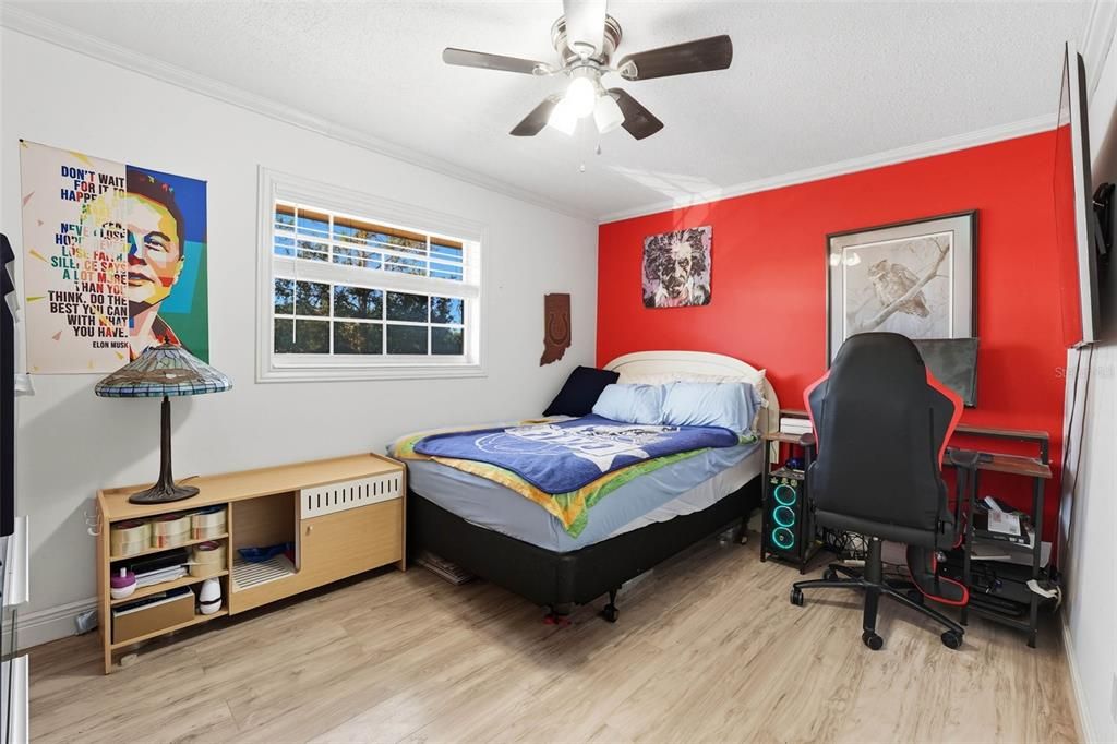 На продажу: $92,500 (2 спален, 1 ванн, 728 Квадратных фут)