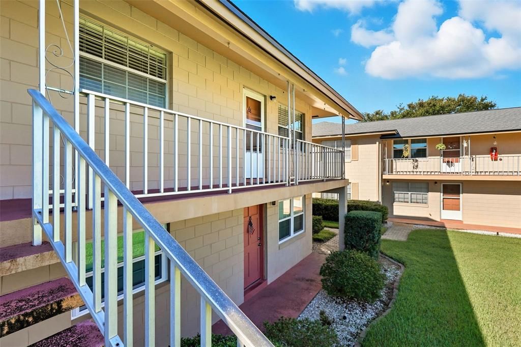 На продажу: $92,500 (2 спален, 1 ванн, 728 Квадратных фут)