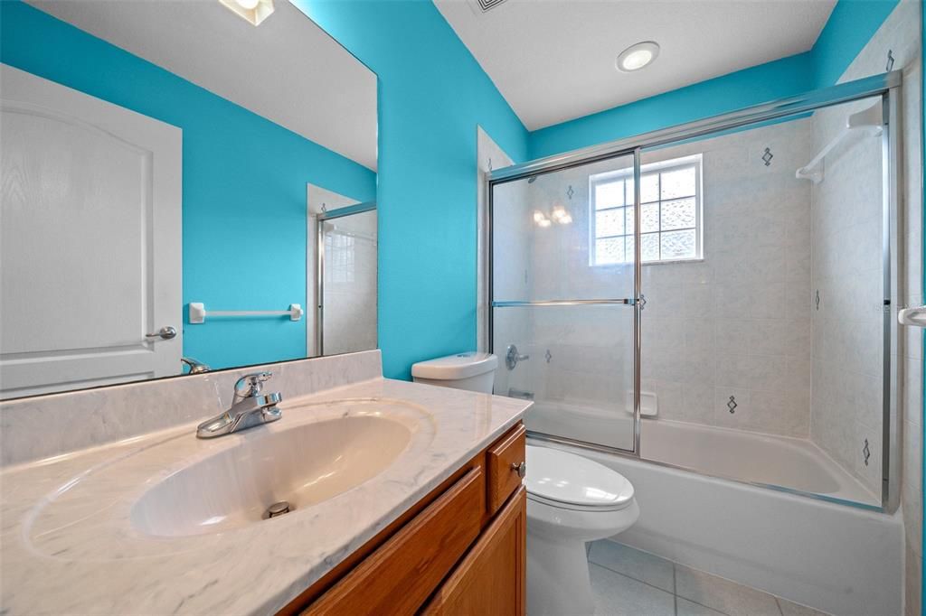 Activo con contrato: $274,900 (3 camas, 2 baños, 1650 Pies cuadrados)