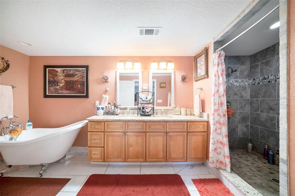 На продажу: $700,000 (5 спален, 4 ванн, 4166 Квадратных фут)