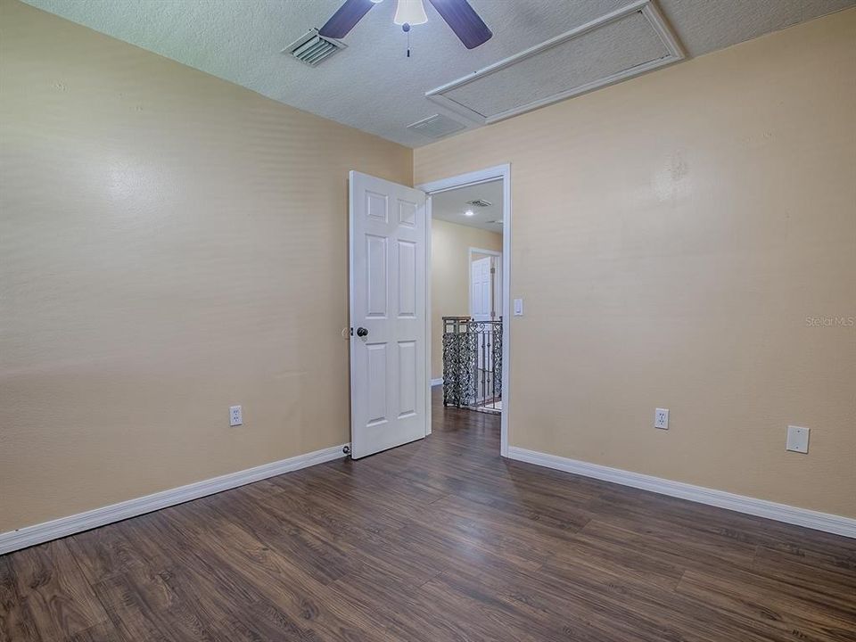 На продажу: $425,000 (5 спален, 2 ванн, 2721 Квадратных фут)