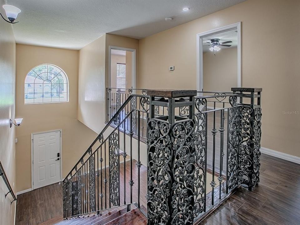 На продажу: $425,000 (5 спален, 2 ванн, 2721 Квадратных фут)