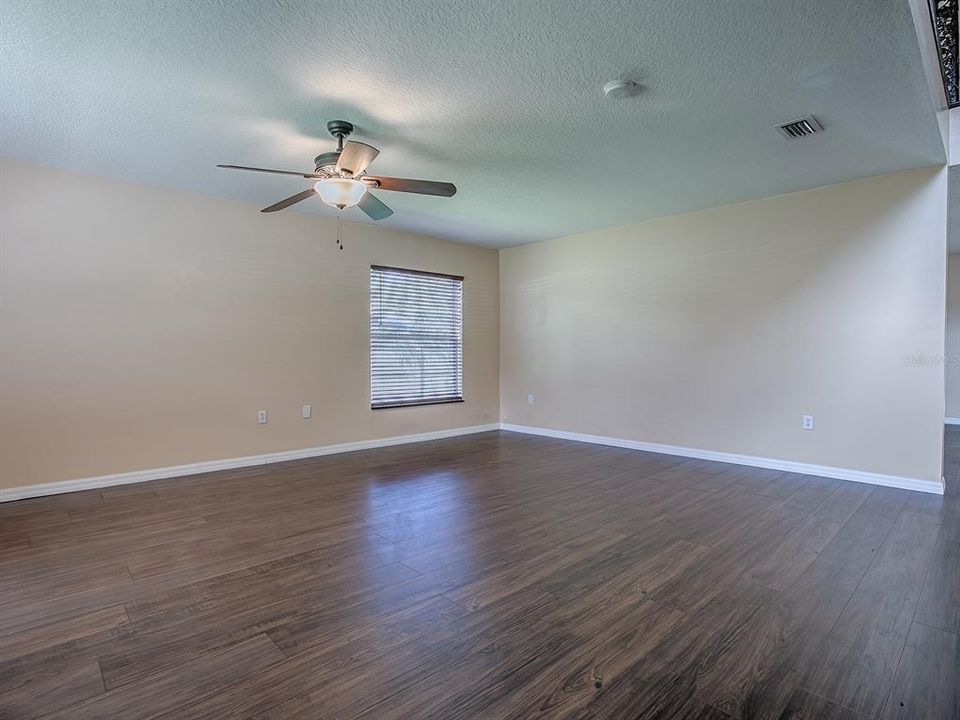 На продажу: $425,000 (5 спален, 2 ванн, 2721 Квадратных фут)