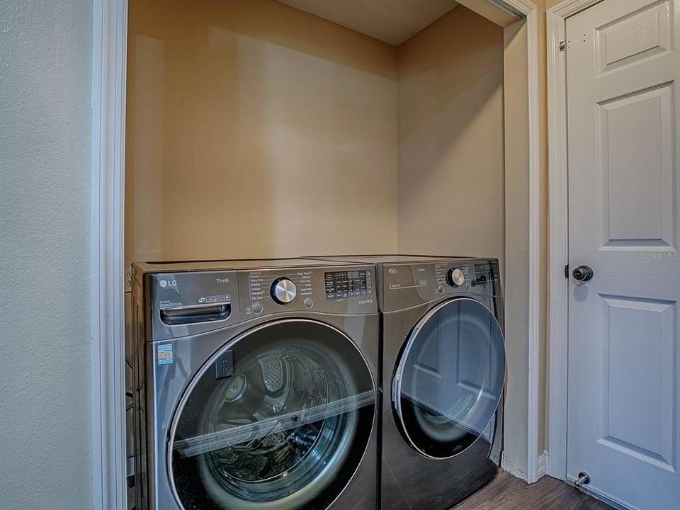 На продажу: $425,000 (5 спален, 2 ванн, 2721 Квадратных фут)