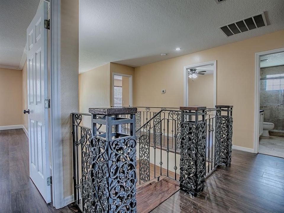 На продажу: $425,000 (5 спален, 2 ванн, 2721 Квадратных фут)