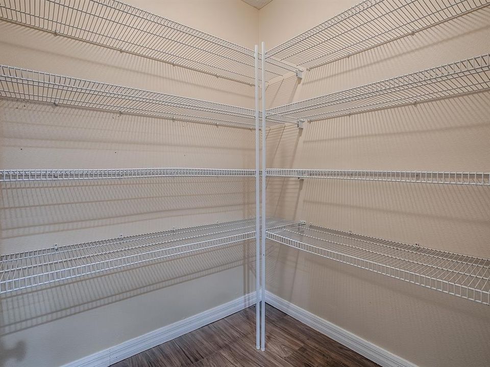 На продажу: $425,000 (5 спален, 2 ванн, 2721 Квадратных фут)