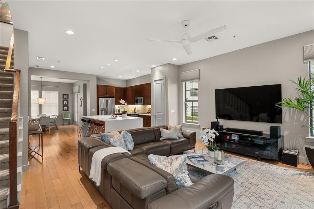 En Venta: $798,000 (4 camas, 3 baños, 2179 Pies cuadrados)