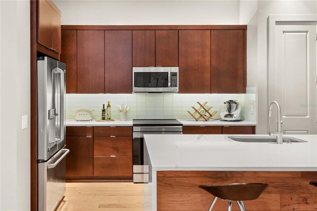 En Venta: $798,000 (4 camas, 3 baños, 2179 Pies cuadrados)