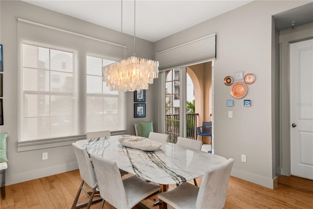 En Venta: $798,000 (4 camas, 3 baños, 2179 Pies cuadrados)